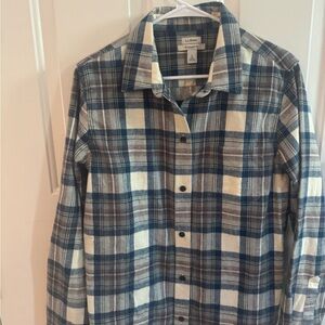 L.L. Bean Relaxed Fit Checkered Shirt in Blue and Cream